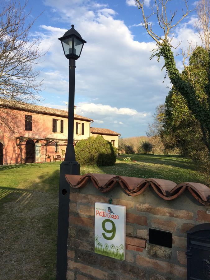 Гостевой дом Agriturismo Il Pettirosso Форли Экстерьер фото